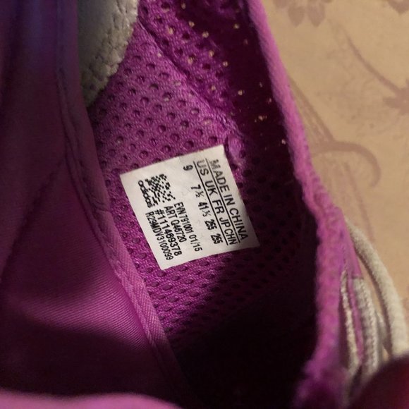 Adidas Lightweight Ladies Golf Shoe. - Picture 3 of 4